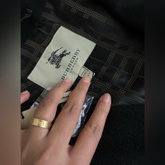 Burberry woolen coat usa large also fit medium - Picture 7 of 15